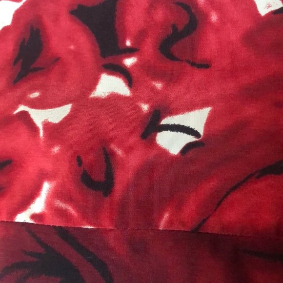 BECKY & MAX Red Floral Printed Skirt Size 8 - Picture 6 of 7